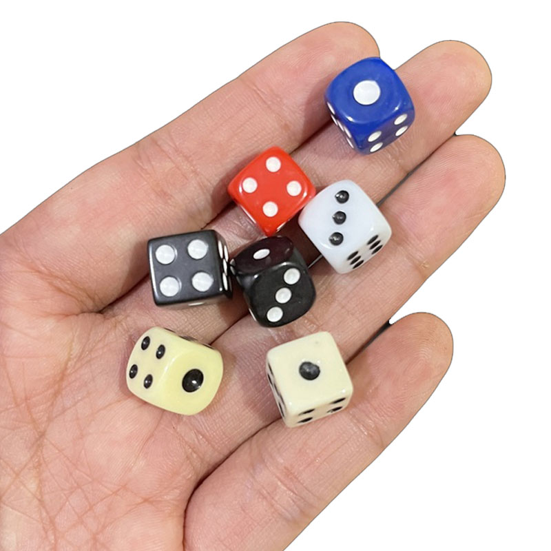 100 Piece 10mm Acrylic Square  - огляд і ціна Party Games Gamecube