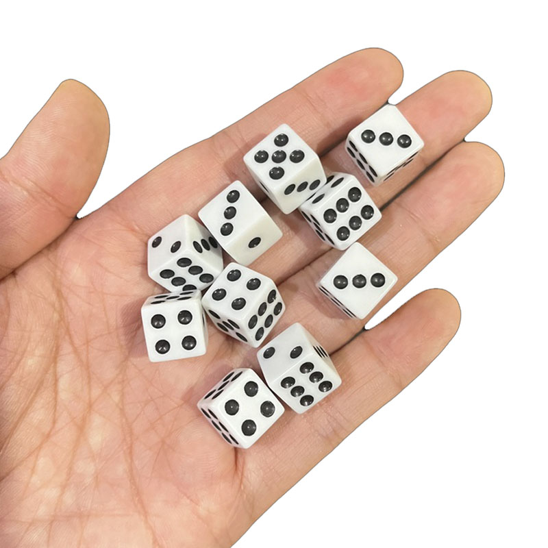 100 Piece 10mm Acrylic Square  - огляд і ціна Party Games Gamecube