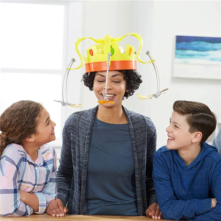 Rotating Crown Hat Chow Crown  - огляд і ціна Play Friends Party Games
